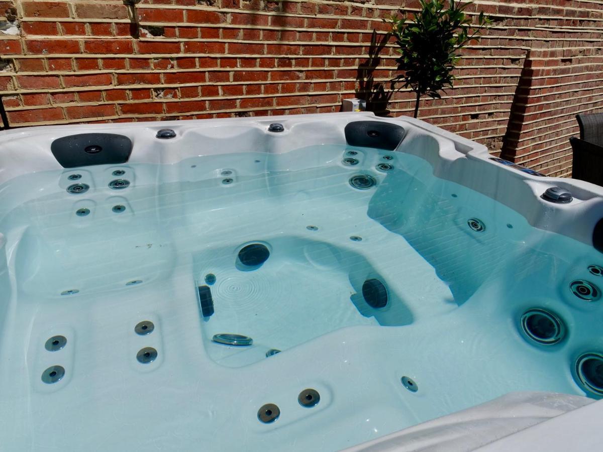 Luxury 9 Bed Manor House Hot Tub Cinema Room Skytv Saffron Walden Luaran gambar